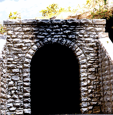 Single-Track Random Stone Tunnel Portal 2-Pack -- 2-3/4 x 2-1/2"  7 x 6.4cm