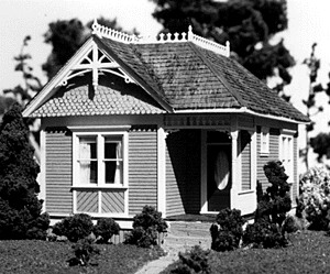 Victorian Cottage -- 4 x 3-1/8"  10 x 8cm
