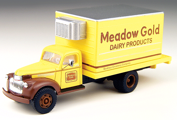 1941-1946 Chevrolet Reefer Truck - Assembled - Mini Metals(R) -- Meadow Gold Dairy Products (Brown, yellow)-1