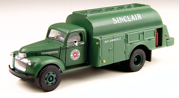 1941-1946 Chevrolet Tank Truck - Assembled - Mini Metals(R) -- Sinclair Oil (Green)