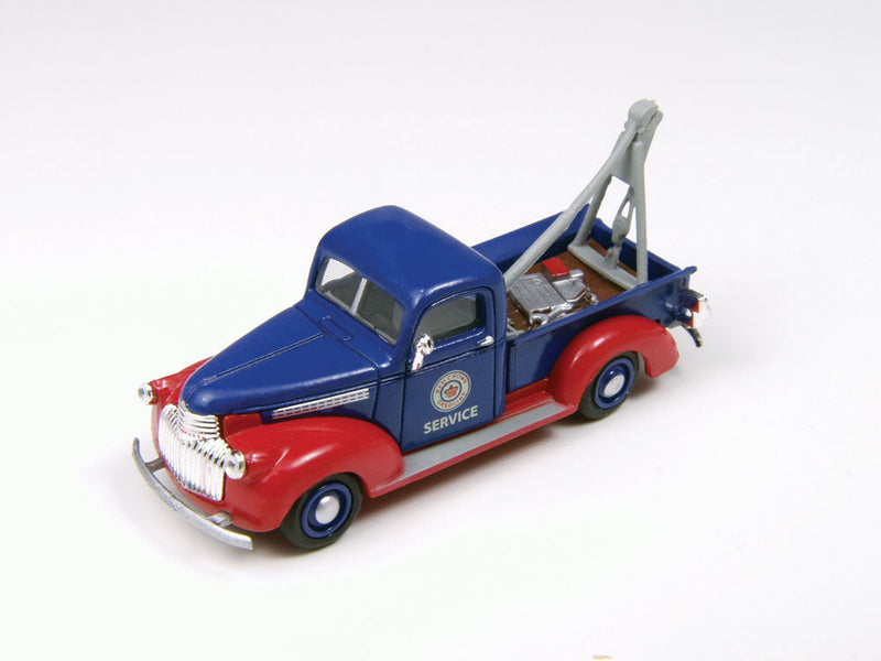 1941-1946 Chevrolet Tow Truck/Wrecker - Assembled - Mini Metals(R) -- Red Crown Oil (blue, red)-1
