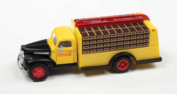1941-1946 Chevrolet Beverage Bottle Delivery Truck - Assembled - Mini Metals(R -- Coca-Cola (yellow, black)