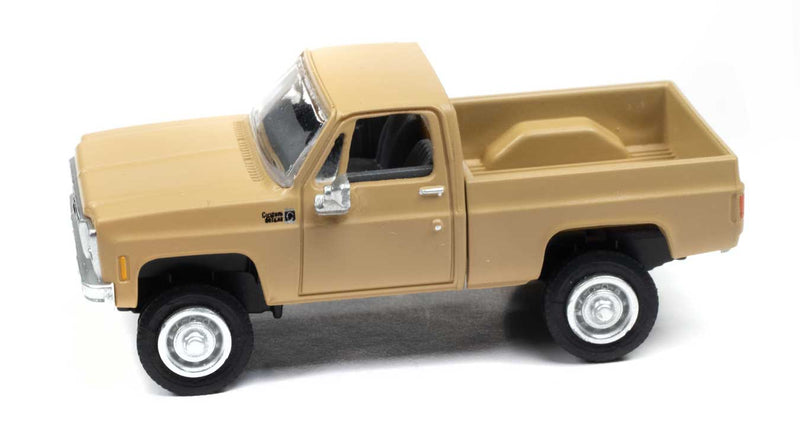 1975 Chevy Pickup - Assembled -- Light Saddle-1
