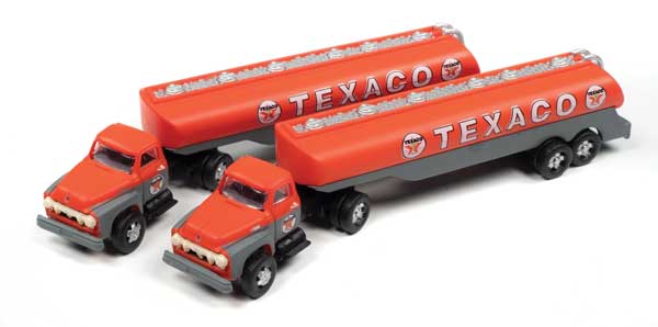 1954 Ford Tractor w/Tank Trailer - Assembled - Mini Metals(R) -- Texaco (red, gray)