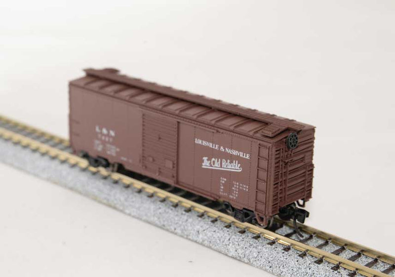 40' Steel Boxcar - Ready to Run -- Louisville & Nashville (Boxcar Red, Progress Logo)