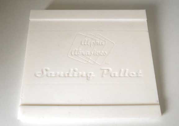 Sanding Pallet -- Includes 1 Each Grit: Brown 100, Dark Gray 120, Tan 220, White 320, Black 40-1