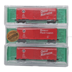 1944 AAR 40' Boxcar 3-Pack -- Great Northern (Vermillion)