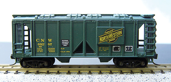 2-Bay Rib Side Covered Hopper with Riveted Logo Panel -- Chicago & North Western (green)