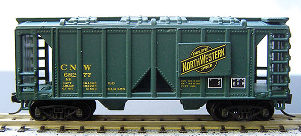 2-Bay Rib Side Covered Hopper with Riveted Logo Panel - 3 Pack -- Chicago & North Western (green)