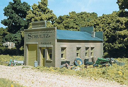 Woodland Scenics DPM Landmark Structures(R) -- Schultz's Garage - Kit - 3 x 4-3/4"  7.7 x 12.2cm