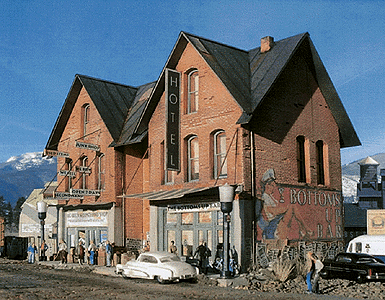 Addams Ave. Part Four -- Kit - 14 x 6"  35 x 15.2cm