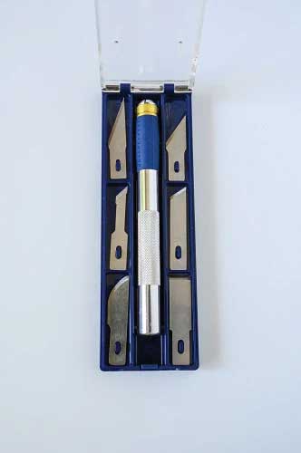#1 Soft Grip Knife Set -- Knife and 1 Each #10,#11,#16,#17,#67 & #68 Blades, Case-1