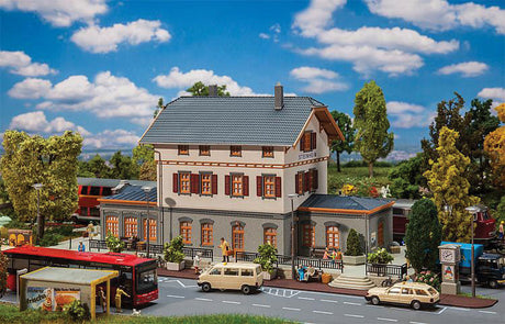 Steinheim Station -- Kit - 20 x 6-5/16 x 6-3/4"  50.8 x 16 x 17.2cm-1