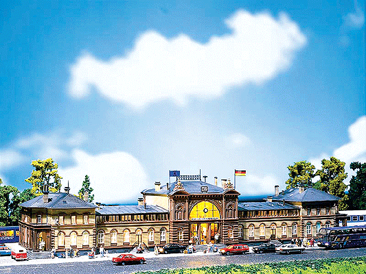 Bonn Passenger Station -- 27-1/2 x 6-1/4"  70 x 16cm