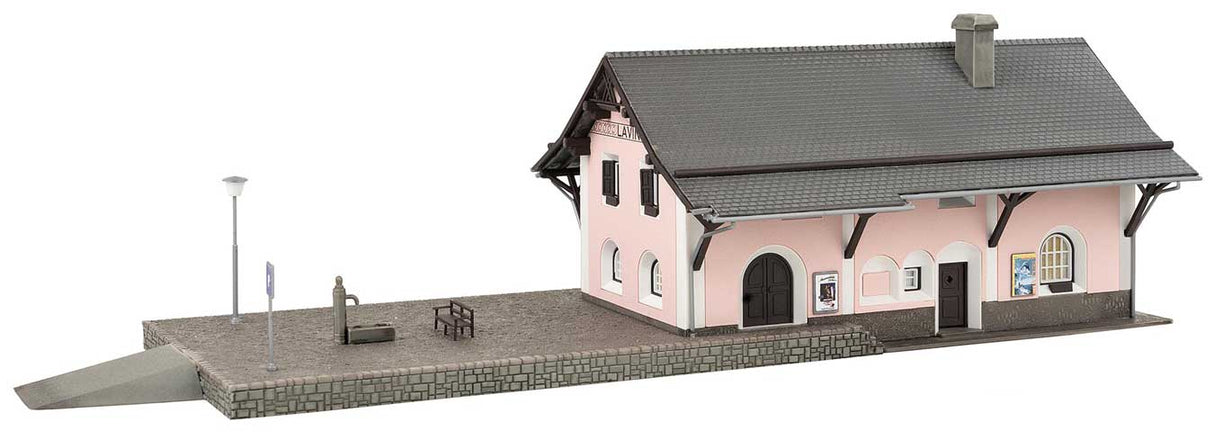 Lavin Train Station -- Kit - 15-3/4 x 5-13/16 x 4-1/2"  40 x 14.8 x 11.5cm-2