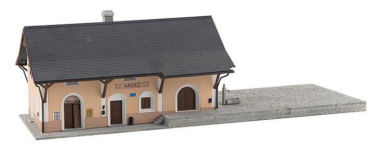 Ardez Station -- Kit - 15-3/4 x 5-13/16 x 4-1/2"  40 x 14.8 x 11.5cm-2