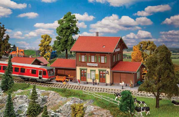 Gomadingen Train Station w/Restroom -- Kit - Depot: 4-3/8 x 3-1/8 x 2-1/4" 11.2 x 8 x 5.8cm-1