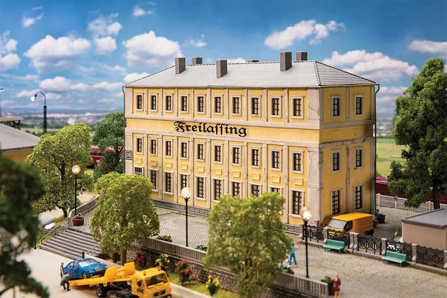 Freilassing Administration Office -- Kit - 13-3/16 x 4-13/16 x 7-3/16"  33.5 x 12.2 x 18.3cm-1