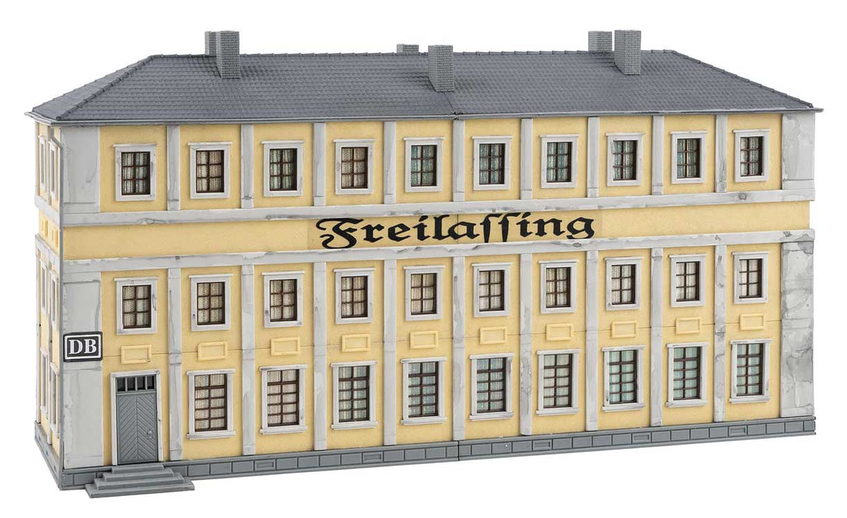 Freilassing Administration Office -- Kit - 13-3/16 x 4-13/16 x 7-3/16"  33.5 x 12.2 x 18.3cm-4
