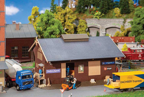 Freight House -- Kit - 8-1/16 x 6-3/8 x 4"  20.5 x 16.2 x 10.2cm-1