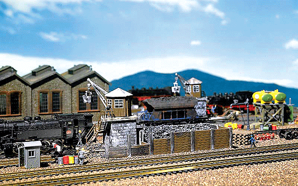 Small Coaling Station -- 8-1/8 x 3-1/8"  20.7 x 8cm
