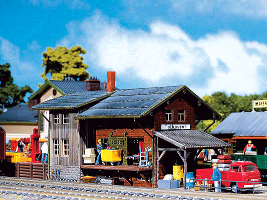 Freight Depot -- 8-1/4 x 3-7/16"  21  x 8.8cm