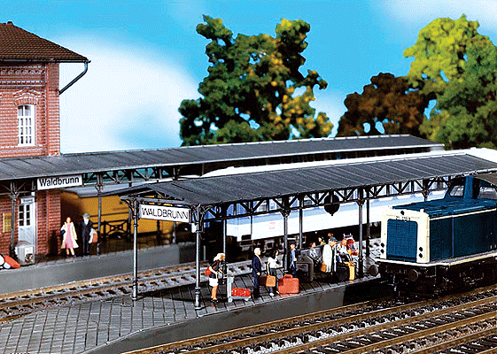 Covered Platforms - Weathered Model -- 14-3/8 x 3-1/4 x 2-3/8"  36 x 5.6 x 6cm