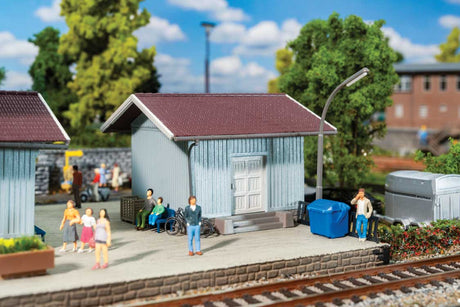 Bus Shelter/Waiting Room -- Kit - 3-3/16 x 3-3/16 x 2-1/4"  8.1 x 8.1 x 5.8cm-1