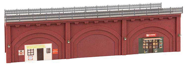 Brick Arcades with Shops and Track Bed -- Kit - 14-1/8 x 5-7/16 x 3-13/16"  35.8 x 13.8 x 9.7cm-1