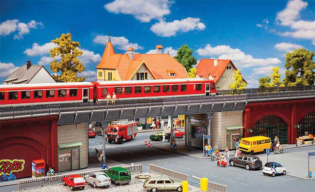 Steel Urban Railway Bridge with Kiosk Abutments -- Kit - 14-3/16 x 6-5/16 x 3-15/16"  36 x 16 x 10cm-1