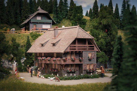 Clockmaker's House with Figure -- Weathered Anniversary Kit - 6-1/2 x 4-5/16 x 4-7/16"  16.5 x 11 x 11.3cm-1