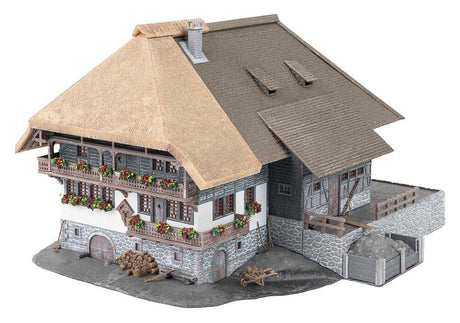 Black Forest Farm with 2 Figures -- Weathered Anniversary Kit - 9-1/16 x 8-11/16 x 5-11/16"  23 x 22 x 14.5cm-2