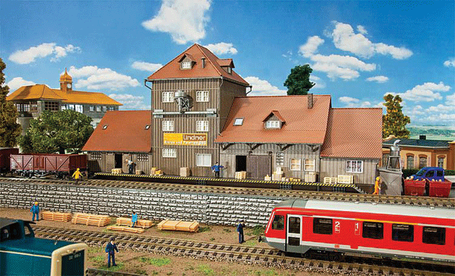 Pallet Factory -- Weathered Kit - 15-7/8 x 5-1/2 x 7-1/4"  40.4 x 14 x 18.5cm
