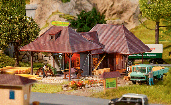 Woodworker's Shop -- Weathered Kit - 6-7/8 x 4-3/4 x 2-3/4"  17.5 x 12 x 7cm