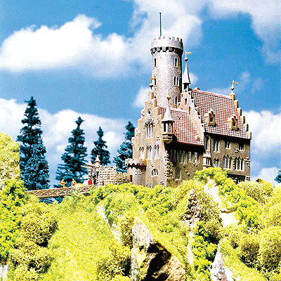 Lichtenstein Castle -- 5-1/2 x 2-15/16"  13.3 x 7.5cm