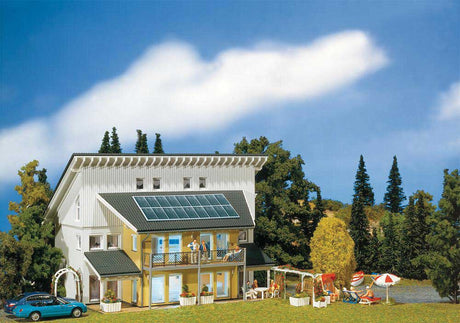 Solar House -- Era III 7-7/8 x 7-13/16 x 4-13/16"  20 x 19.9 x 12.2cm-2