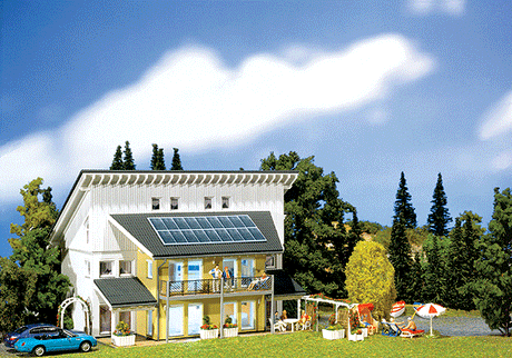 Solar House -- Era III 7-7/8 x 7-13/16 x 4-13/16"  20 x 19.9 x 12.2cm-1