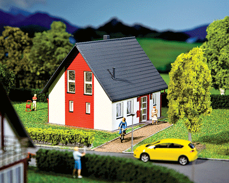 Single-Family House (red, white) - Kit -- 4 x 4-5/8 x 3-3/8"  10.1 x 11.7 x 8.4cm