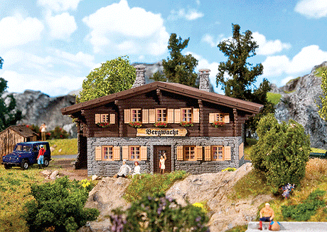 Mountain Rescue Cabin - Kit (Plastic) -- 6-1/2 x 3-3/4 x 3-1/2"  16.5 x 9.6 x 9cm