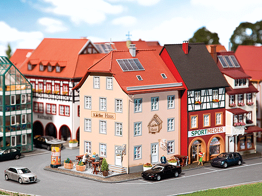 Old City Cafe - Kit -- 4-5/8 x 5-1/8 x 6"  11.6 x 13 x 15cm