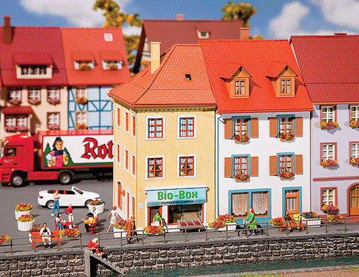 Two Village Houses - Kit -- 3-5/8 x 2-5/8 x 5-1/4"  9.1 x 6.8 x 13.4cm, 11.2 x 7.5 x 14.5cm