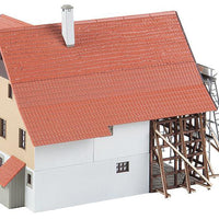 Farmhouse Under Construction -- Kit - 7-3/8 x 5 x 4-13/16"  18.8 x 12.7 x 12.2cm