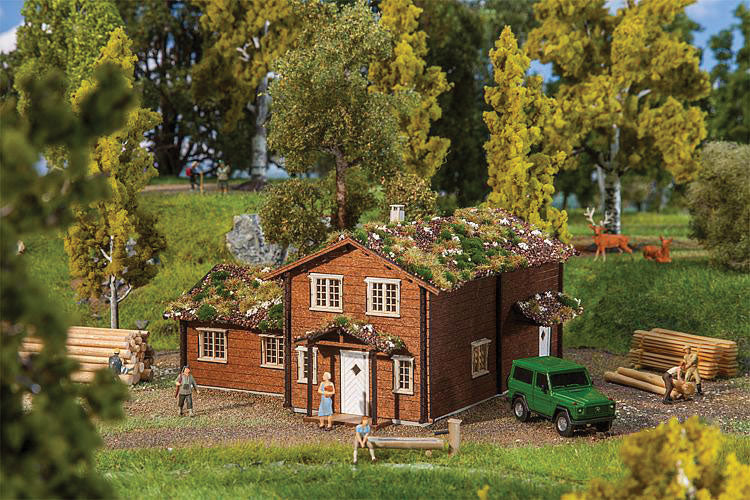 Norwegian House -- Laser-Cut Wood Kit - 5-5/8 x 5-5/8 x 2-15/16"  14.2 x 14.2 x 7.5cm-1