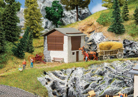 Graubunden Hay Barn -- Kit - 2-15/16 x 2-5/8 x 2-3/4" 7.4 x 6.7 x 7cm-1