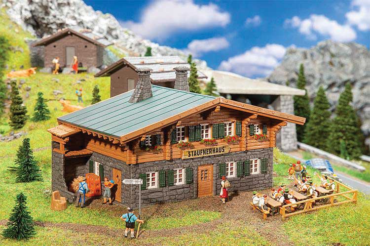 Staufnerhaus Mountain Hut -- Kit - 6-1/2 x 3-3/4 x 3-9/16"  16.5 x 9.6 x 9cm-1