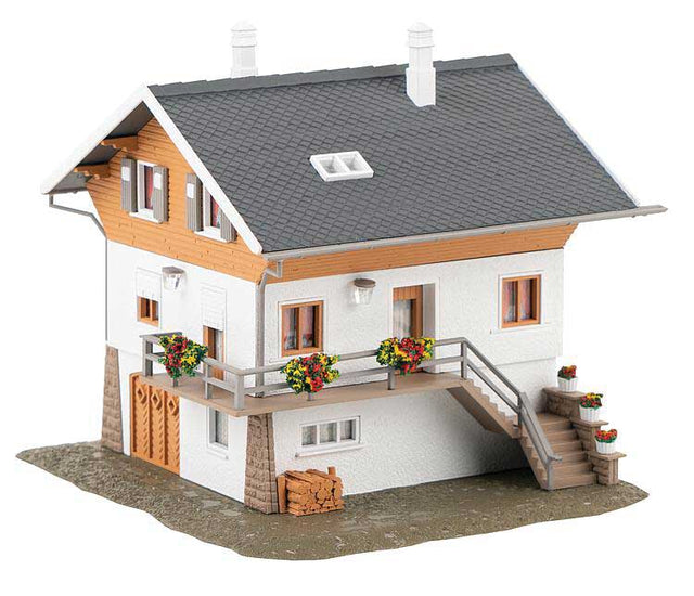 Chalet -- Kit - 4-3/4 x 4-5/16 x 4"  12 x 10.9 x 10.1cm-1