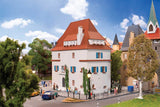 Town House with Jester Museum -- Kit - 7-1/16 x 4-3/8 x 7-7/8"  18 x 11 x 20cm-1