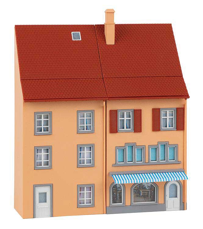 2 Small Background (Relief) Town Houses -- Kit - Each: 6.4 x 4.5 x 14.2cm pkg(2)-2