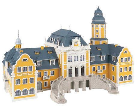Bellevue Hunting Lodge -- Kit - 21-1/4 x 14-1/2 x 14-1/2"  54 x 36.8 x 36.8cm-2