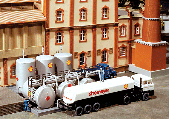 Fuel Depot w/3 Horizontal & 3 Vertical Tanks -- 4-9/16 x 3-15/16 x 2-1/4"  11.6 x 10 x 5.7cm